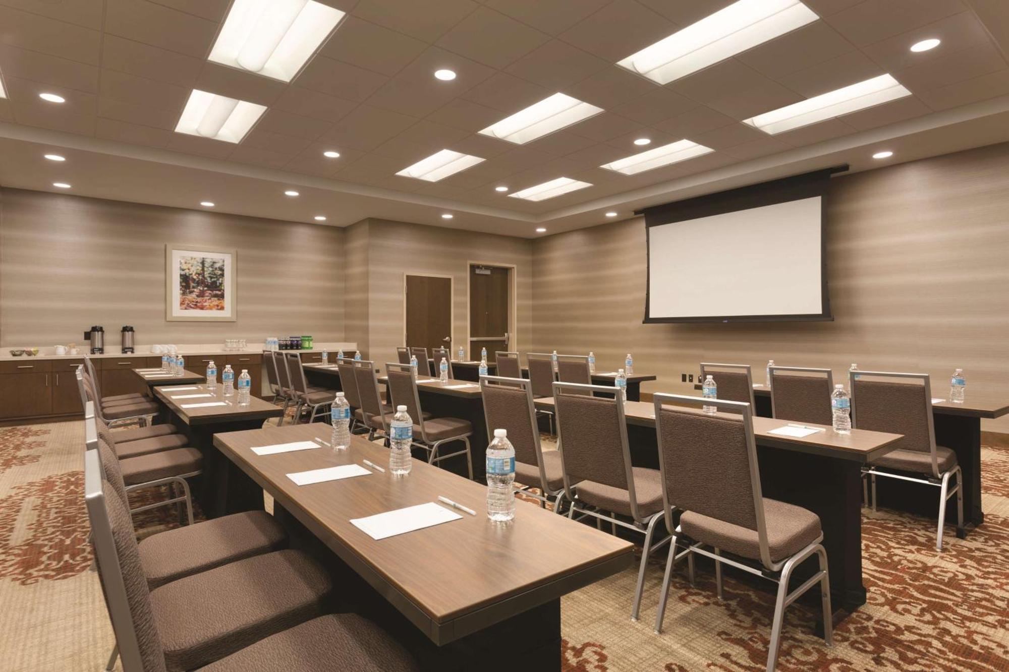 Embassy Suites By Hilton Akron Canton Airport North Canton Eksteriør bilde