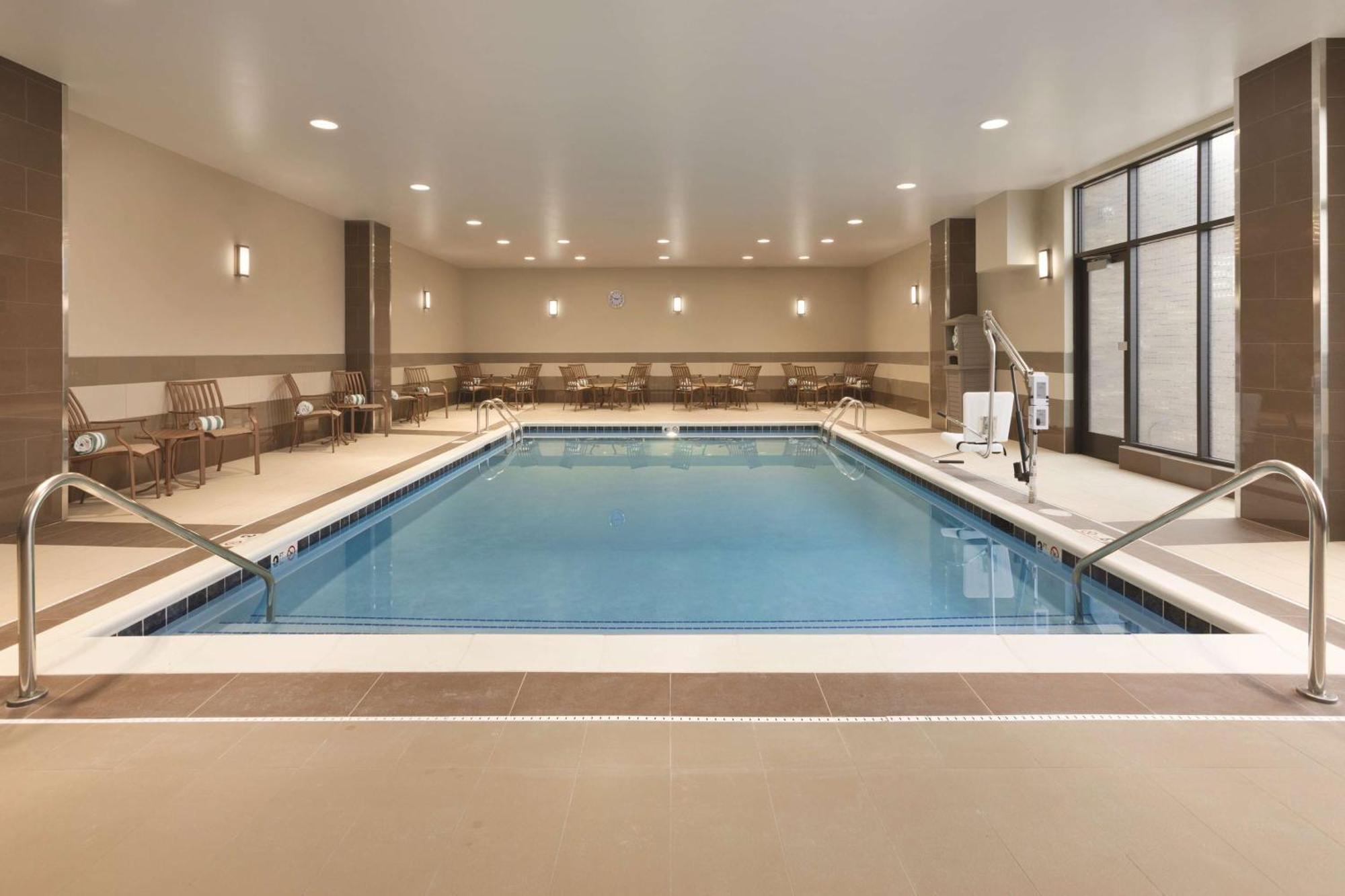 Embassy Suites By Hilton Akron Canton Airport North Canton Eksteriør bilde