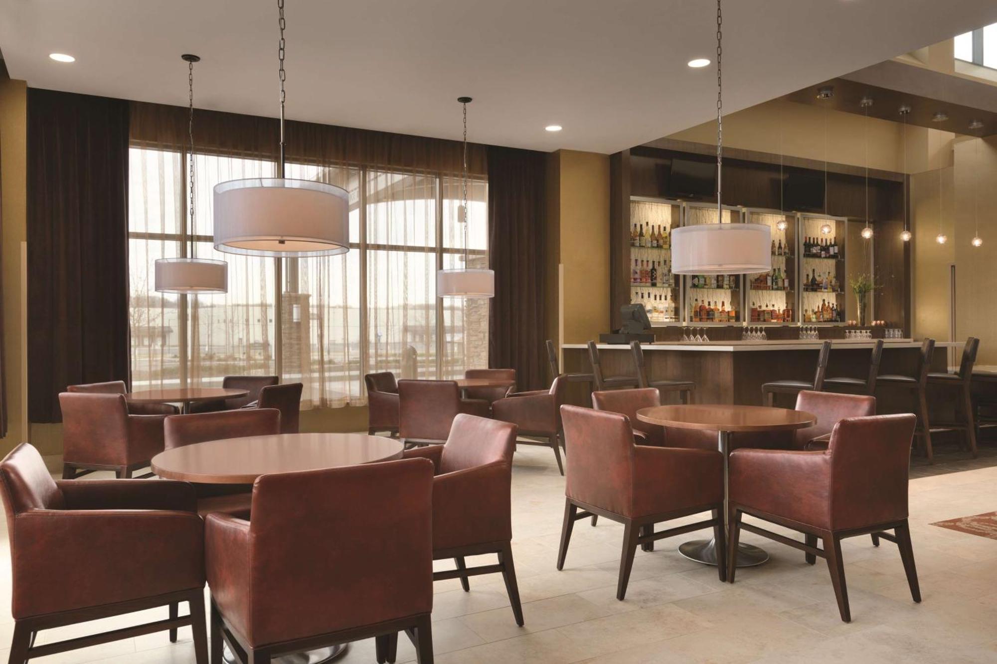 Embassy Suites By Hilton Akron Canton Airport North Canton Eksteriør bilde