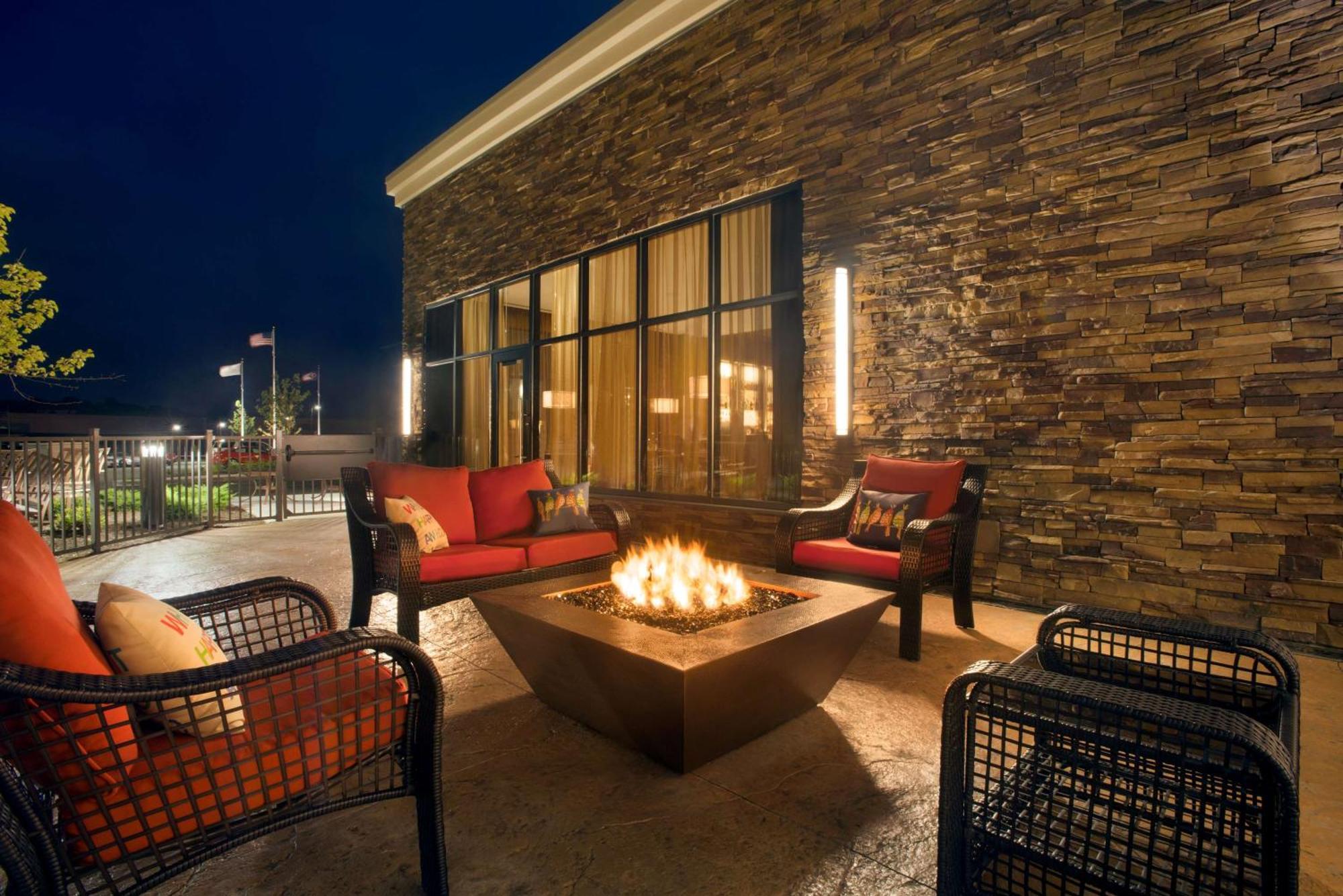 Embassy Suites By Hilton Akron Canton Airport North Canton Eksteriør bilde